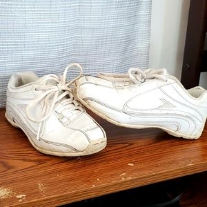 Girl's white sneakers